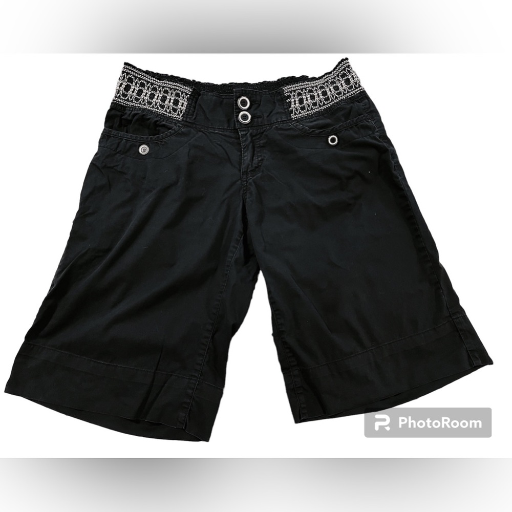 Black Embroidered Gauchos SZ L/XL